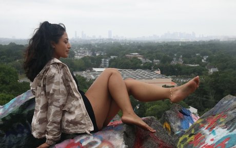 open legs onlyfans hot nude picture