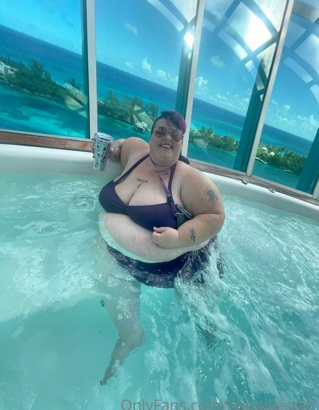 swinger milf onlyfans pretty img