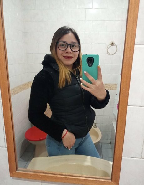 lunaestrella10 nude actress picture