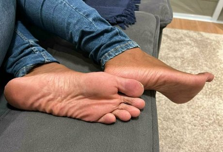 lauraazevedoqueen pornographic actress gallery