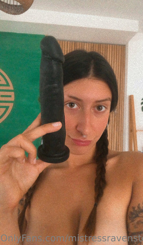 mravenstorm model xxx photos