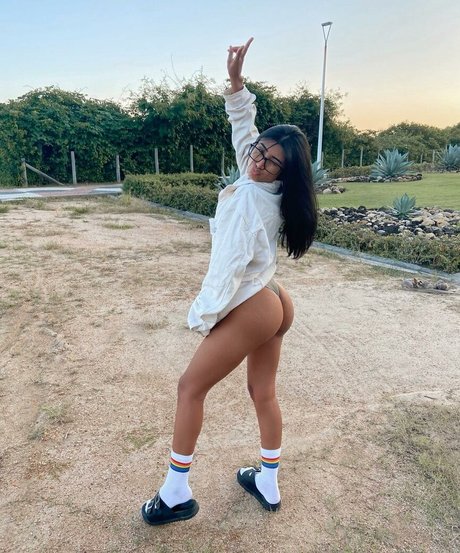 blonde trans onlyfans top pic