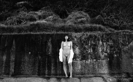 deathofyouth nude actress archive