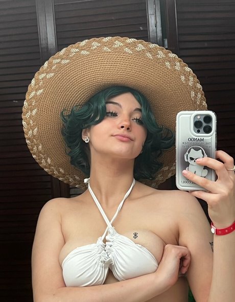 Chio Paleta pornstar erotic photo