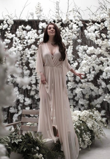 dear dear iris free model pics