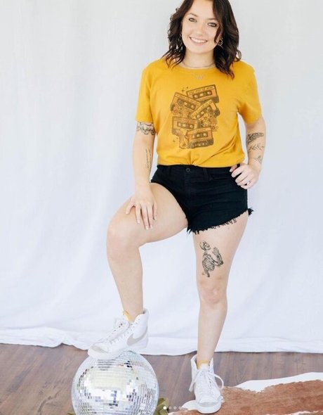 Finley Parker adult actress photo