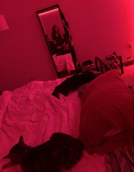 busty mom onlyfans porno photos