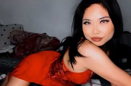 Schingss model high quality photo