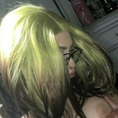 liverinrose pretty star pic