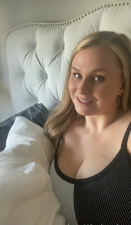 squirting pussy onlyfans top photos