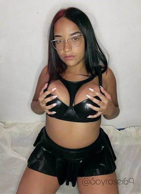 soyrosei69 model erotic img