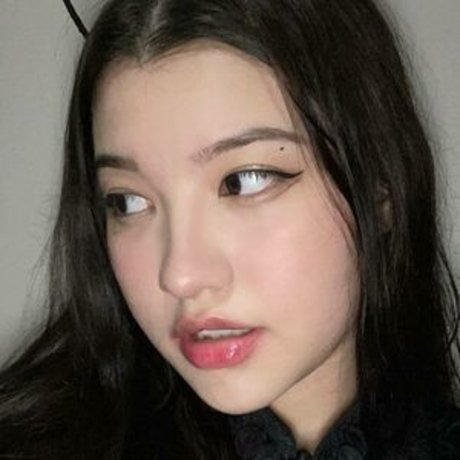 Clarettee xxx model images