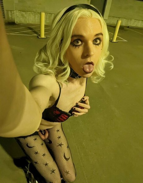 feet slave onlyfans pretty pics