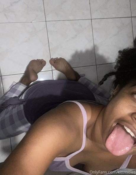 kittnsoles pretty pornstar galleries