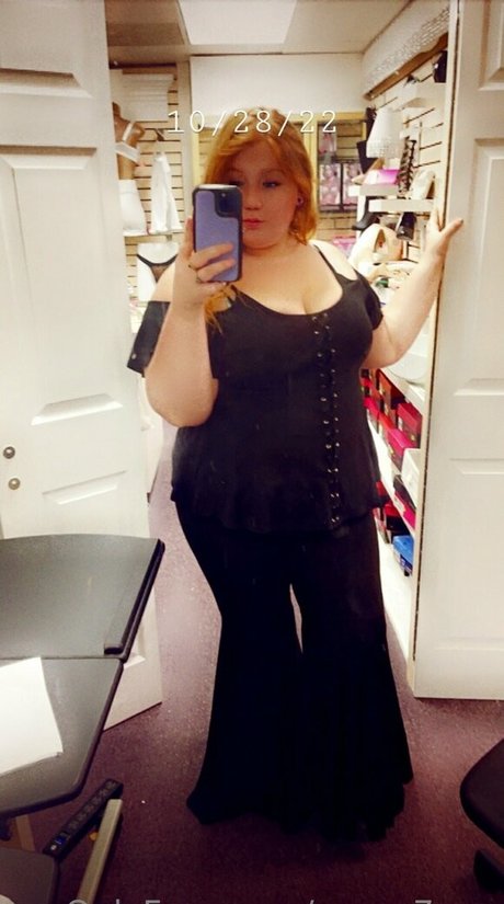 hot blonde onlyfans hd gallery