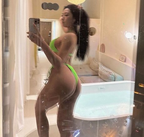 Stella Xu xxx pornstar pics