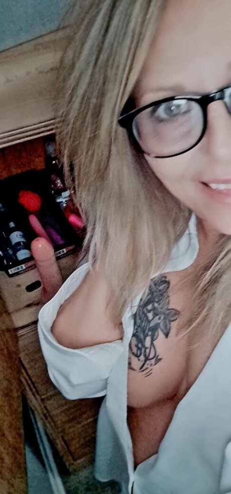 asian threesome onlyfans pretty pictures