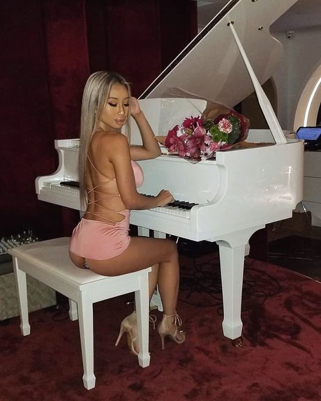 gloryhole wife onlyfans beautiful nude archive