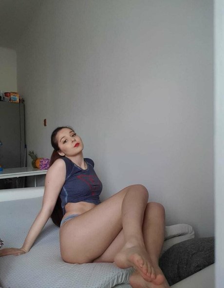 Leisy Lucy free star pictures