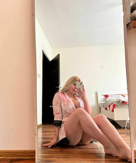 sweetbabyqueen pretty actress photo