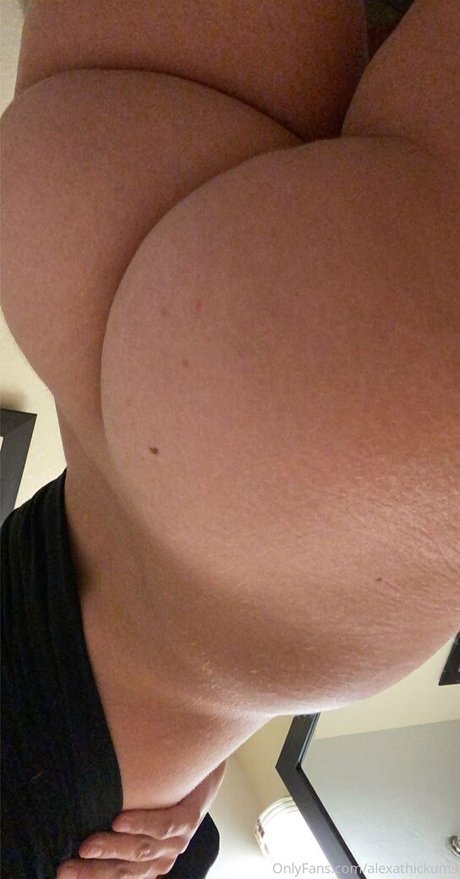 AlexaThickums star perfect pic