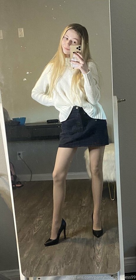 pantyhose princess99 Best Profile Photo