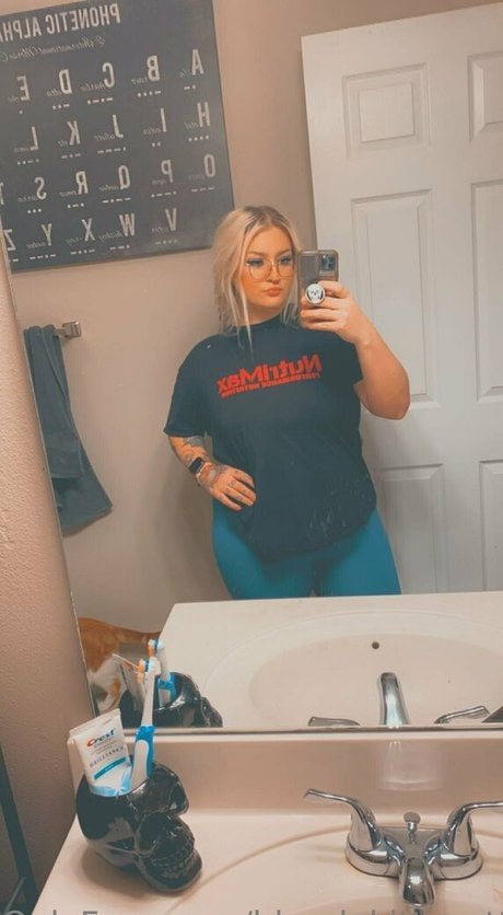 kitchen onlyfans sexy nude pictures