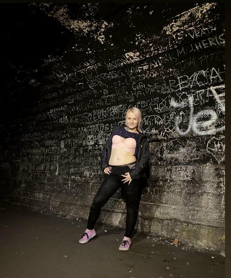 katrina kutiku star hot pics