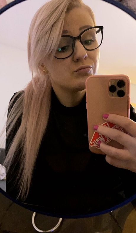 nerdy onlyfans beautiful naked pic