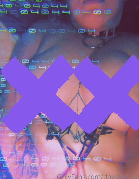 doethebrat star naked pics