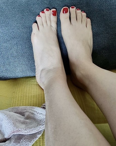 Mommy Time erotic actress pics