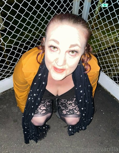 peachvanilla pornstar naked img