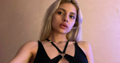 evelinalittledemon beautiful model galleries