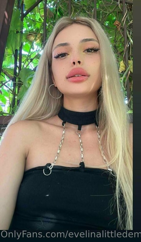 busty mom onlyfans hot porn image