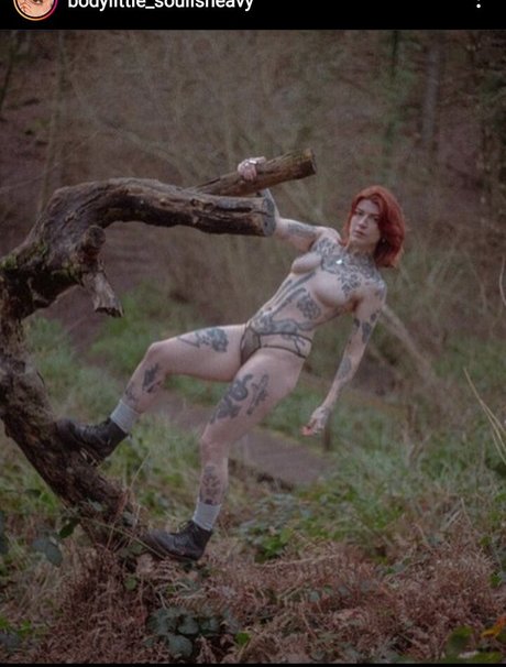 IvyElf model pornographic image