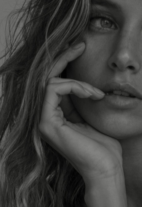 Miacbell beautiful pornstar pictures