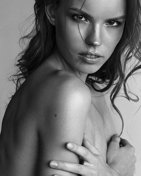 female asian onlyfans free pic