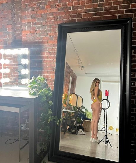 smooth onlyfans porno image