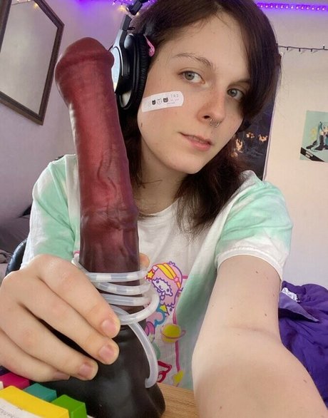 Ghostlovecraft pretty pornstar picture