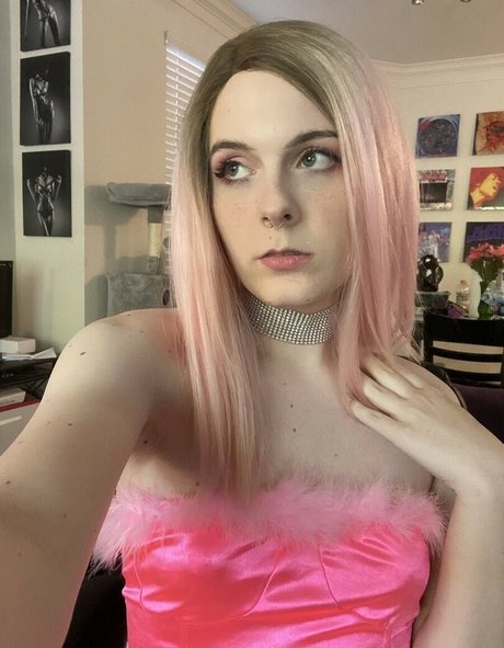 Ghostlovecraft pornstar nude photo