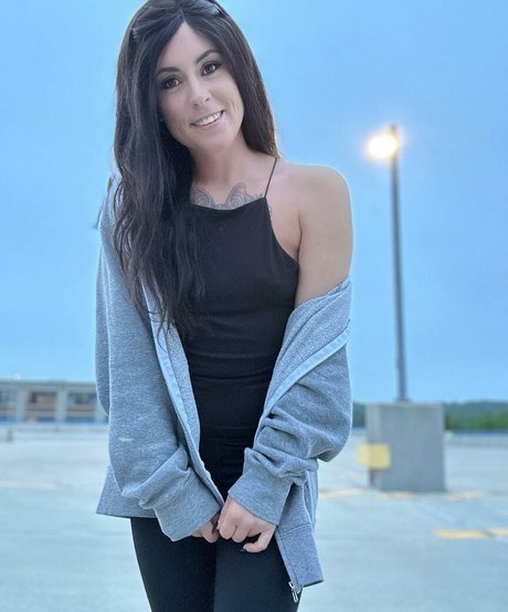 shemale outdoor onlyfans beautiful nude pictures