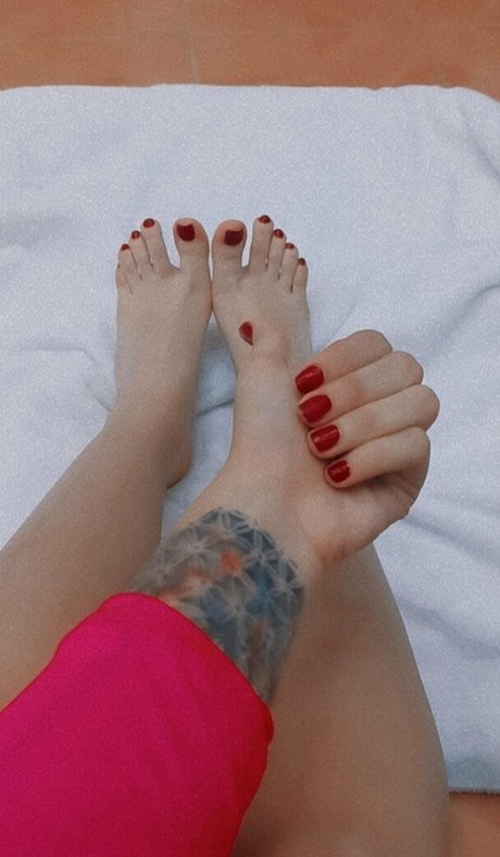 al3gomita star hot photos