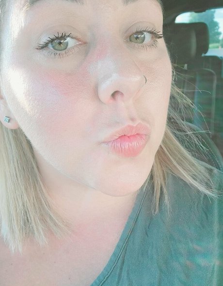 sexybbwmom11 high quality model image