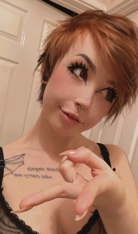 Ember Wolf perfect model picture