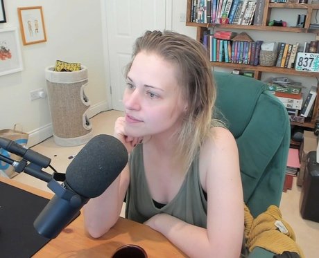 latina blowjob onlyfans erotic pic