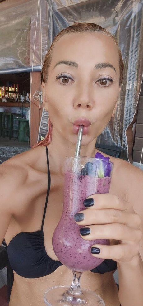 eating onlyfans free sex images