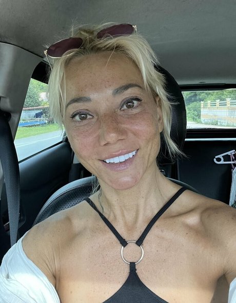 shemale outdoor onlyfans art naked galleries