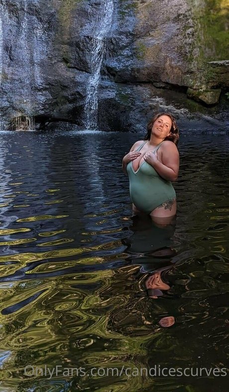 candicescurves model erotic image