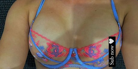 Catherine Belle hd pornstar pics