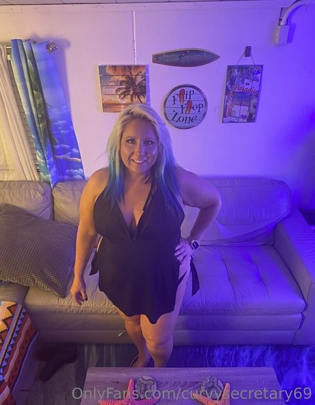 curvysecretary69 naked star galleries